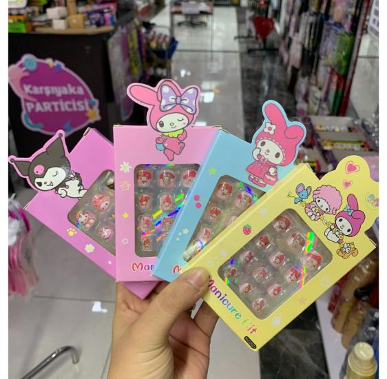 Toptan Sanrio Çocuk Takma Tırnak Seti