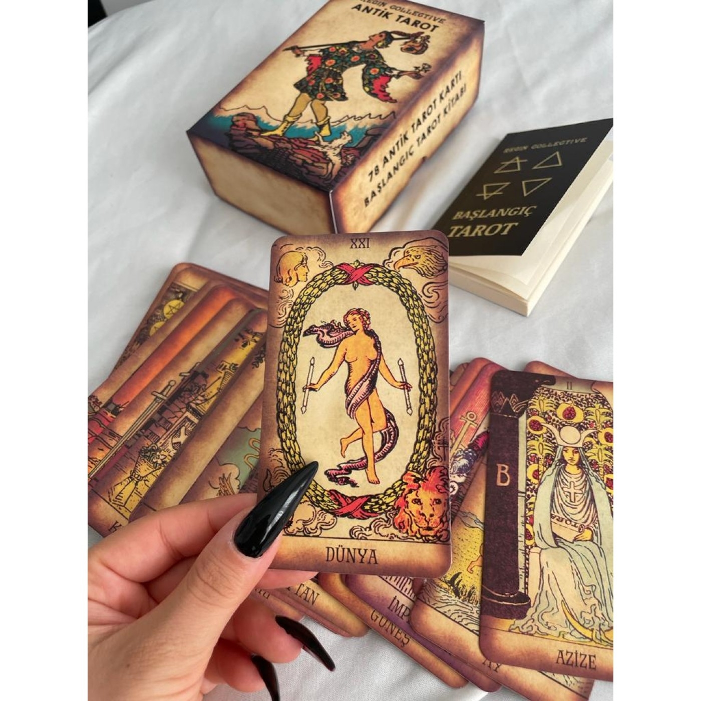 Toptan%20Antik%20Tarot%2078%20Kart%20ve%20Başlangıç%20Tarot%20Kitabı