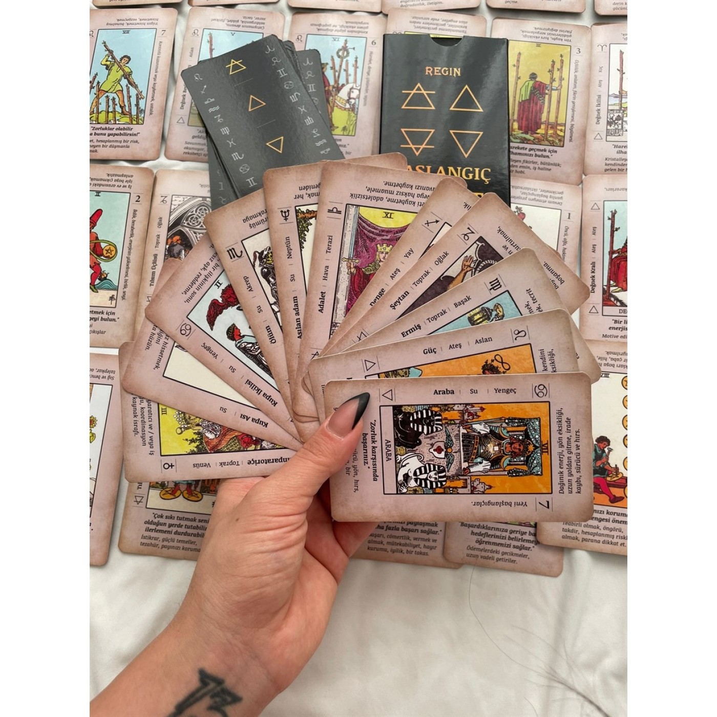 Toptan%20Başlangıç%20Tarot%20Destesi